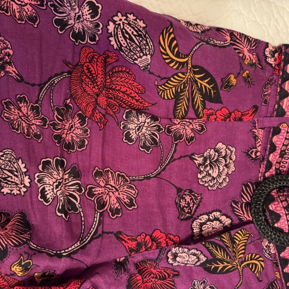 Nicole Miller Linen Paisley Shorts with Belt - Picture 2 of 5